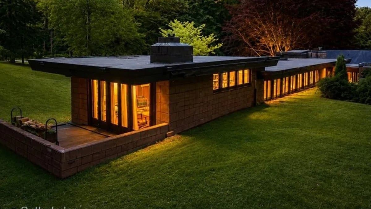 Rare Wright House in Usonian Area Asks $2.1M