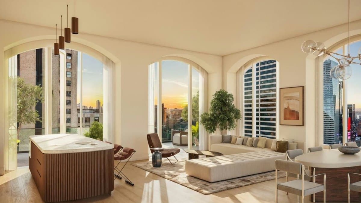 Fifth Avenue's Tallest Building Has One Unit Remaining