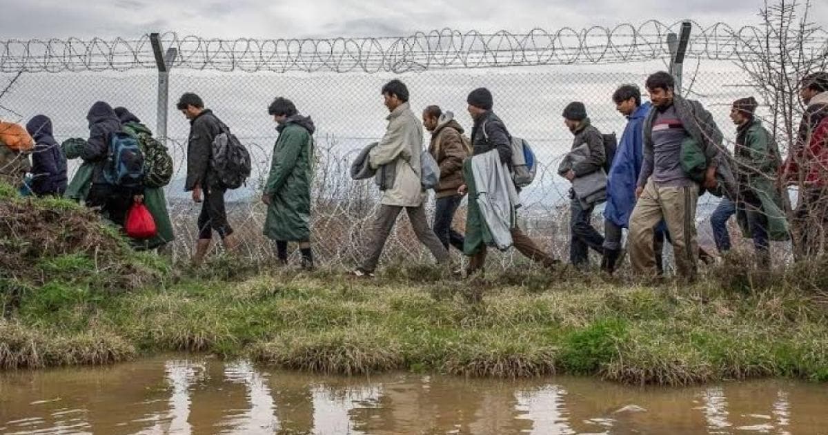 إيطاليا تقترح مركزًا لإعادة المهاجرين