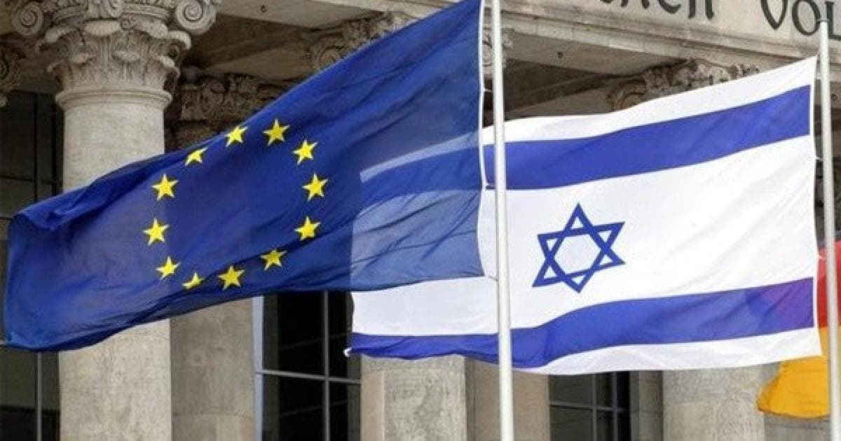 Saar blocks two European deputies from entry