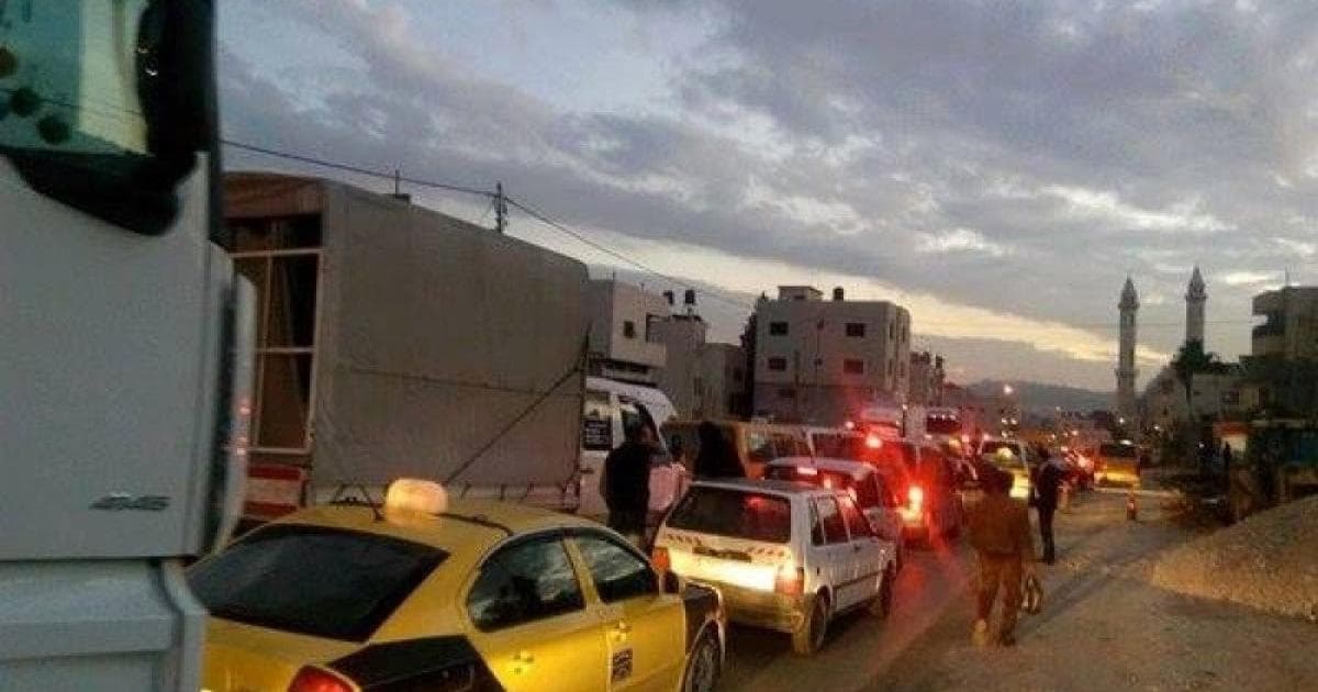 Occupation Tightens Measures at Beit Iksa Checkpoint in Jerusalem