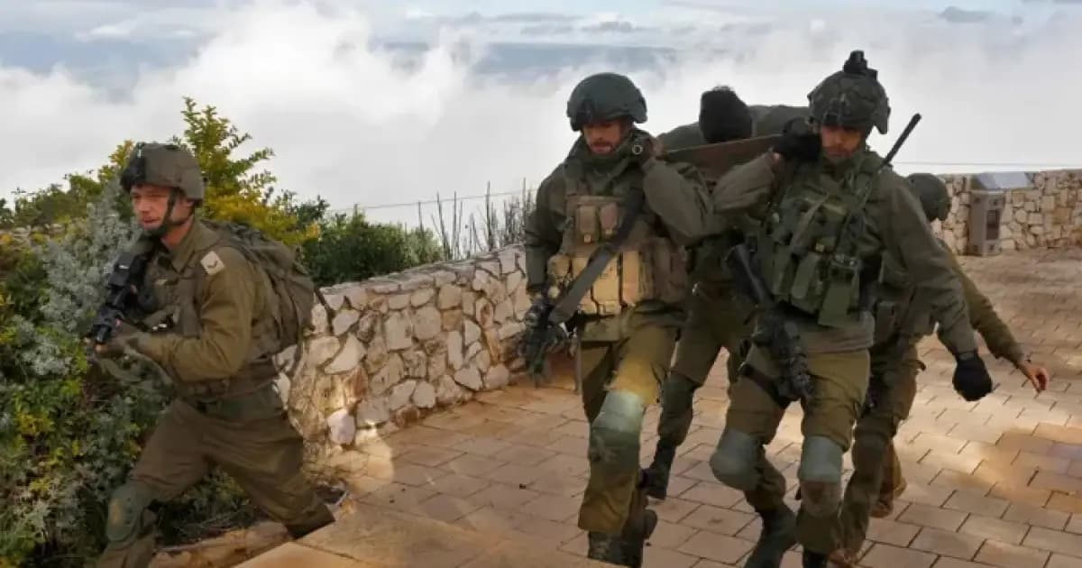 احتلال يهاجم أحياء الخليل ويعتقل محررين