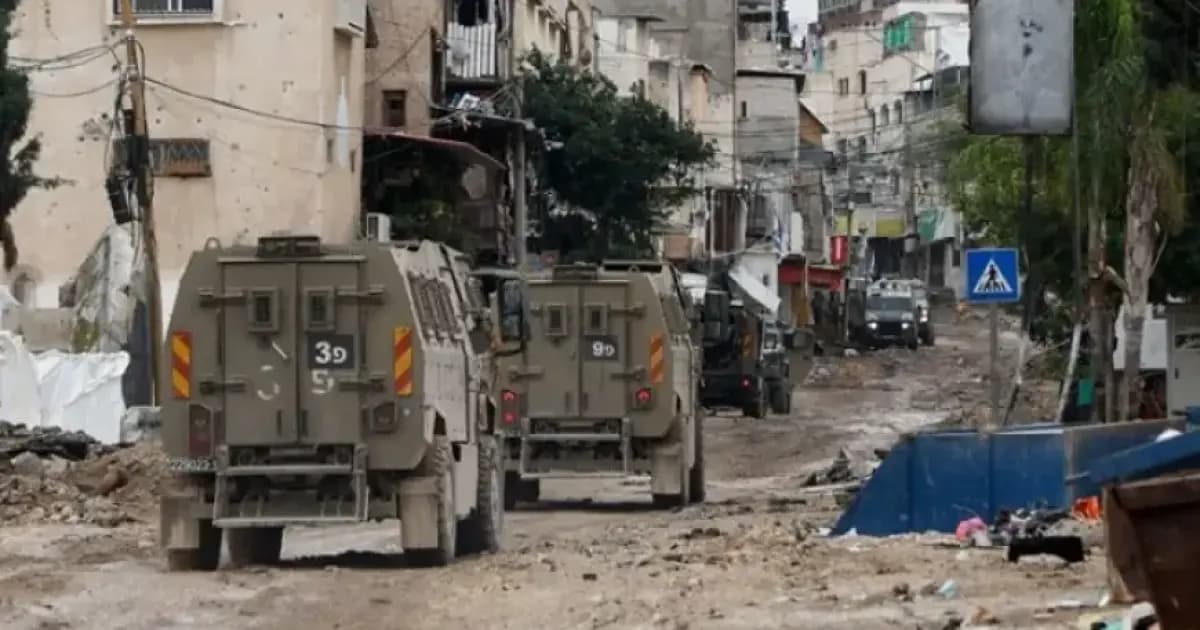 إصابة طفل واعتقال فتى خلال اقتحام طولكرم