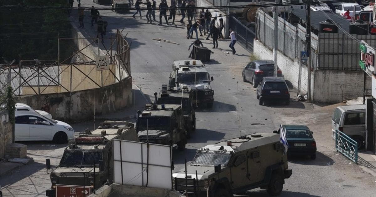 الاحتلال يطلق النار قرب الرام بالقدس