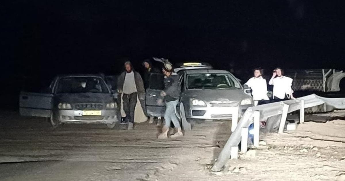 مستوطنون يهاجمون قرية برقا برام الله