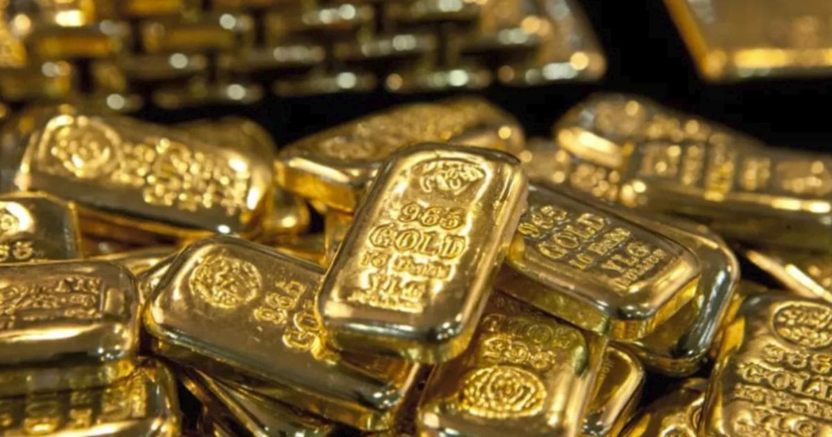 Gold set for biggest weekly rise since January