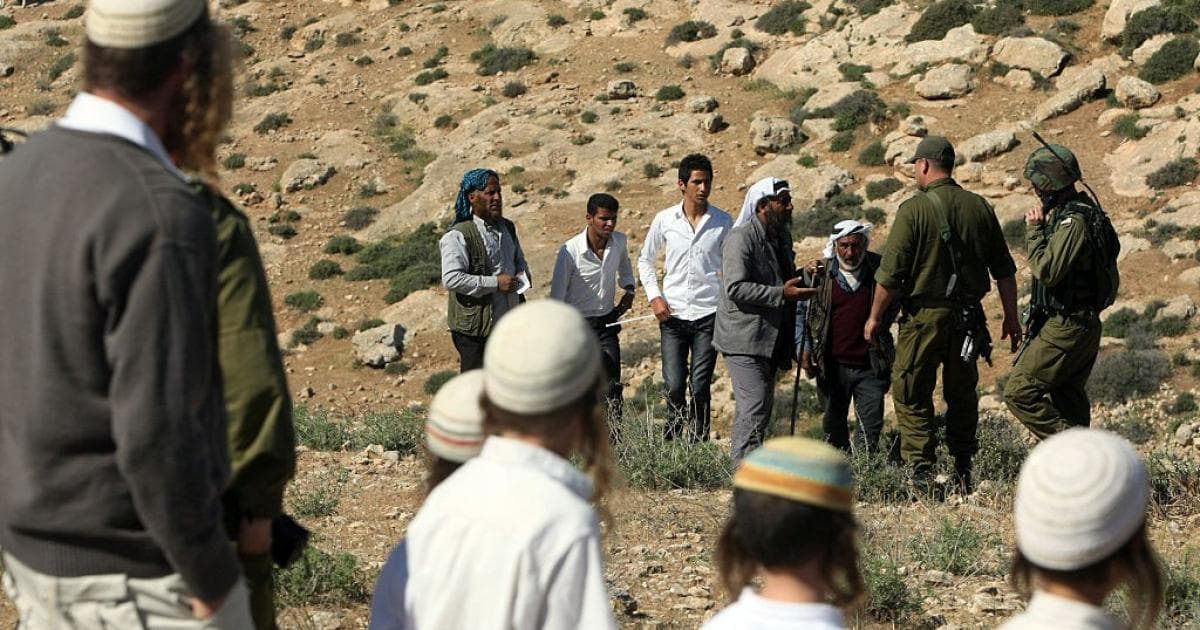 Citizens confront settlers stealing sheep north of Jerusalem