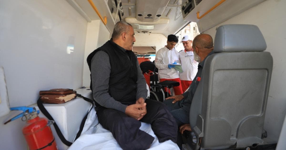 Gaza Strip evacuates 38 patients