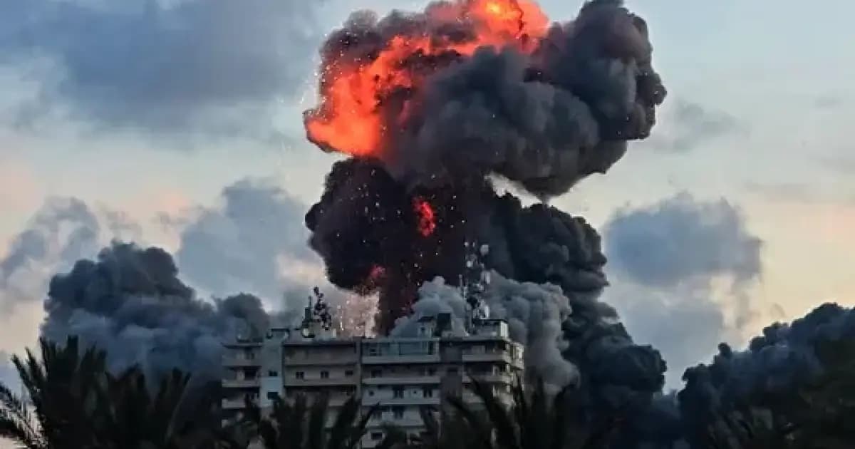 لبنان يتصاعد تحت قصف وحرائق