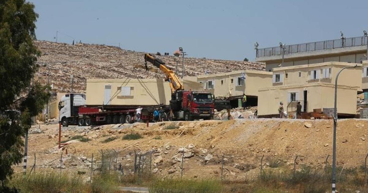 Settlers establish two more caravans near Nablus