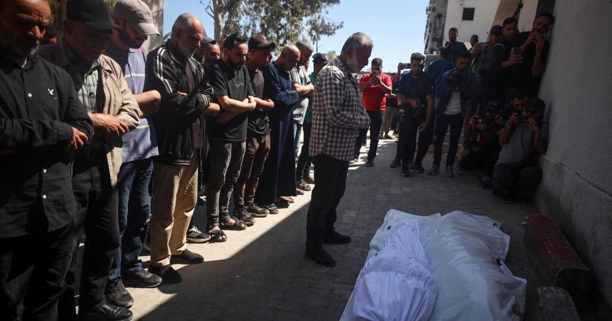 Martyr and Injured in Israeli Shelling Targeting Displaced Persons' Tent West of Gaza