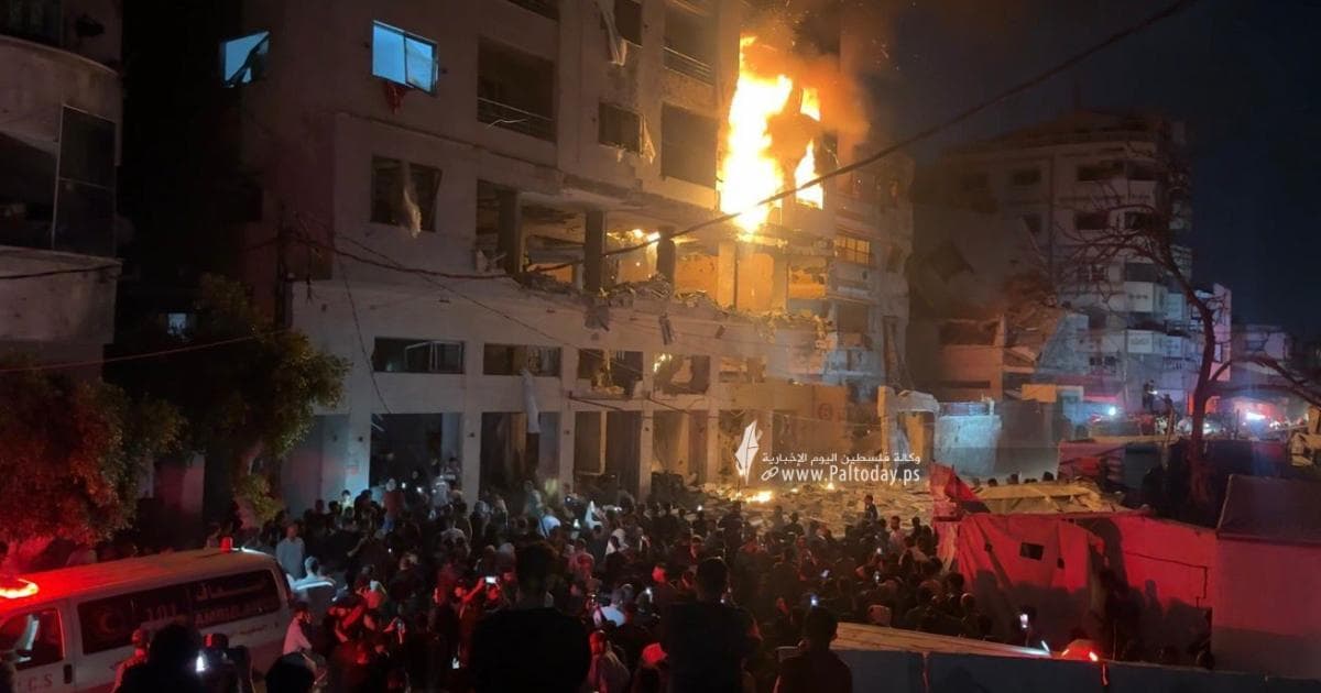 استشهاد مواطن وإصابة آخرين في غارة إسرائيلية استهدفت شقة سكنية في غزة