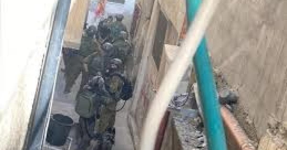 Al-Musta'riboon Arrest Young Man After Besieging House in Nablus