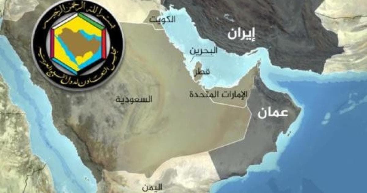 إيران وسلطنة عمان تتفقان على الملاحة في مضيق هرمز