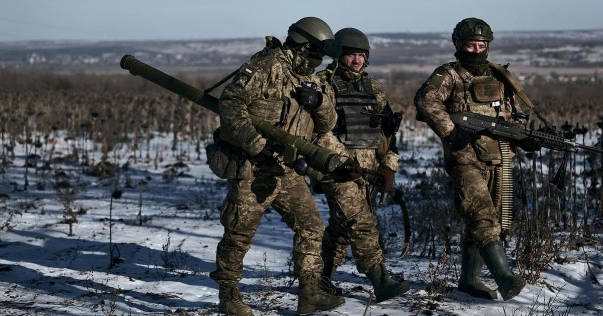 Russian forces besiege Ukrainian battalions