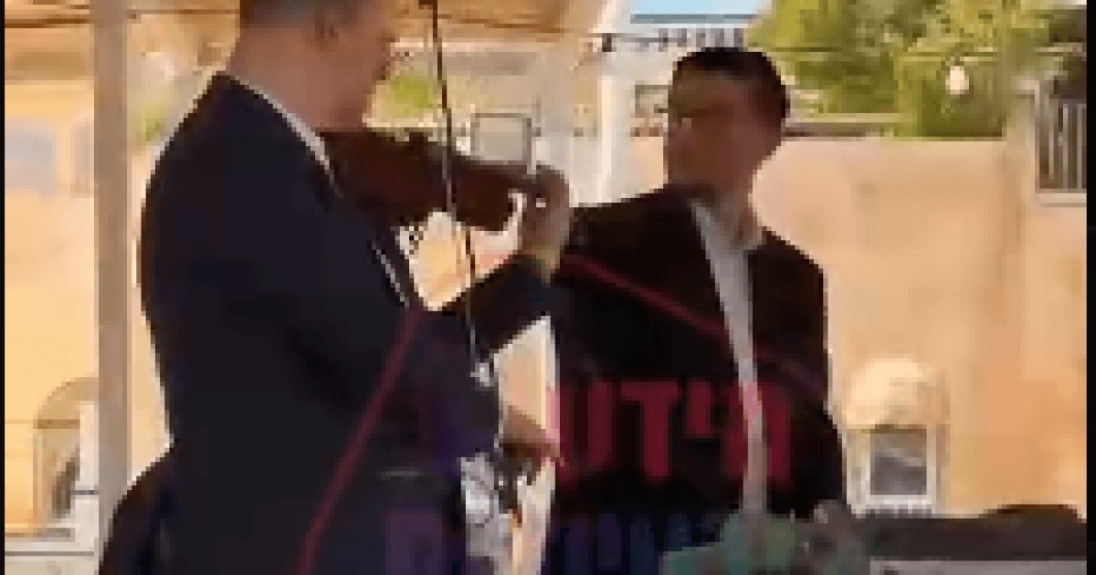 Settlers Celebrate at Western Wall During Feasts