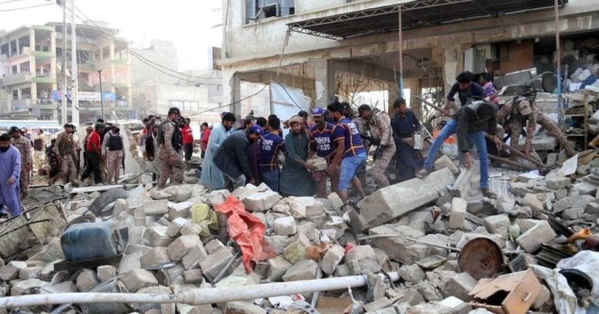 Pakistan police station attack leaves 31 dead and injured