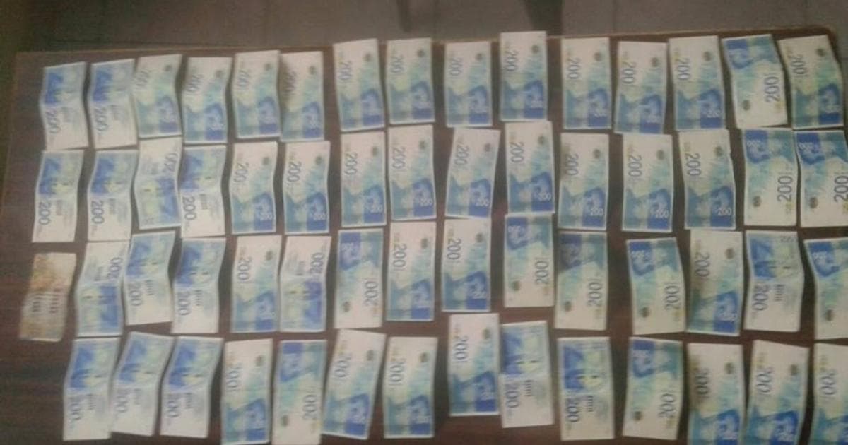 Israel considers ending all cash payments