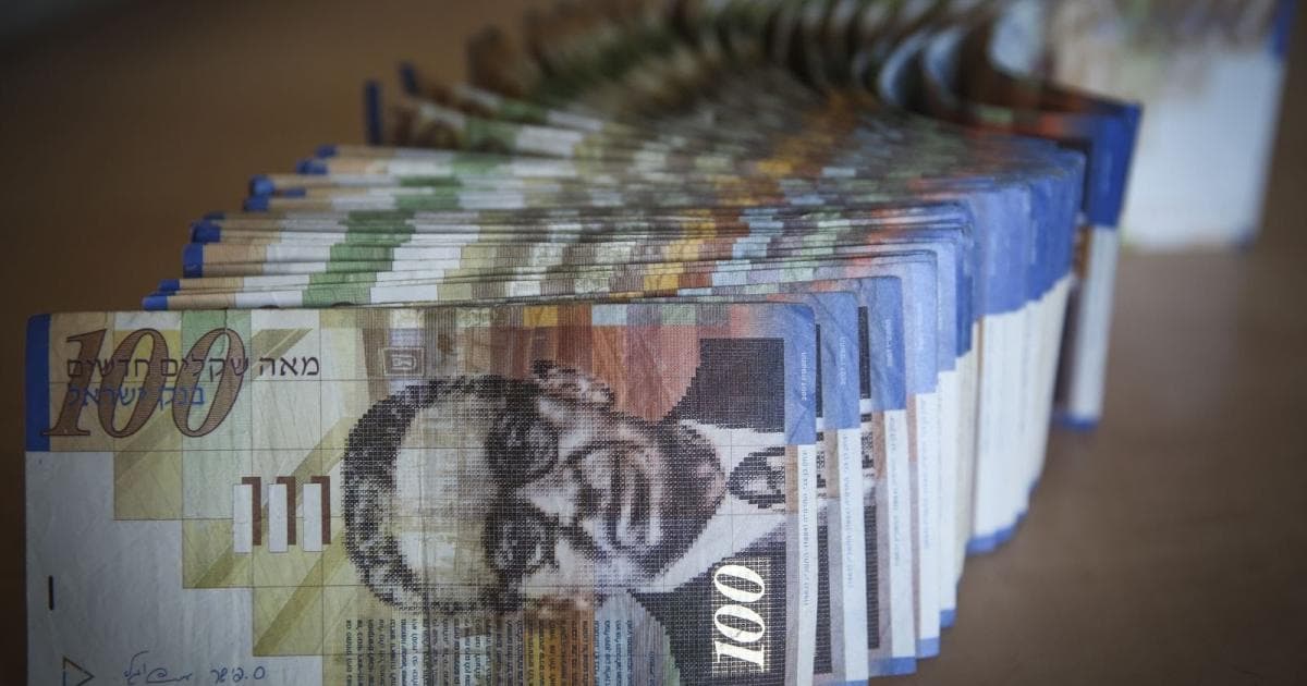 Israeli authorities to transfer 4.5B shekels