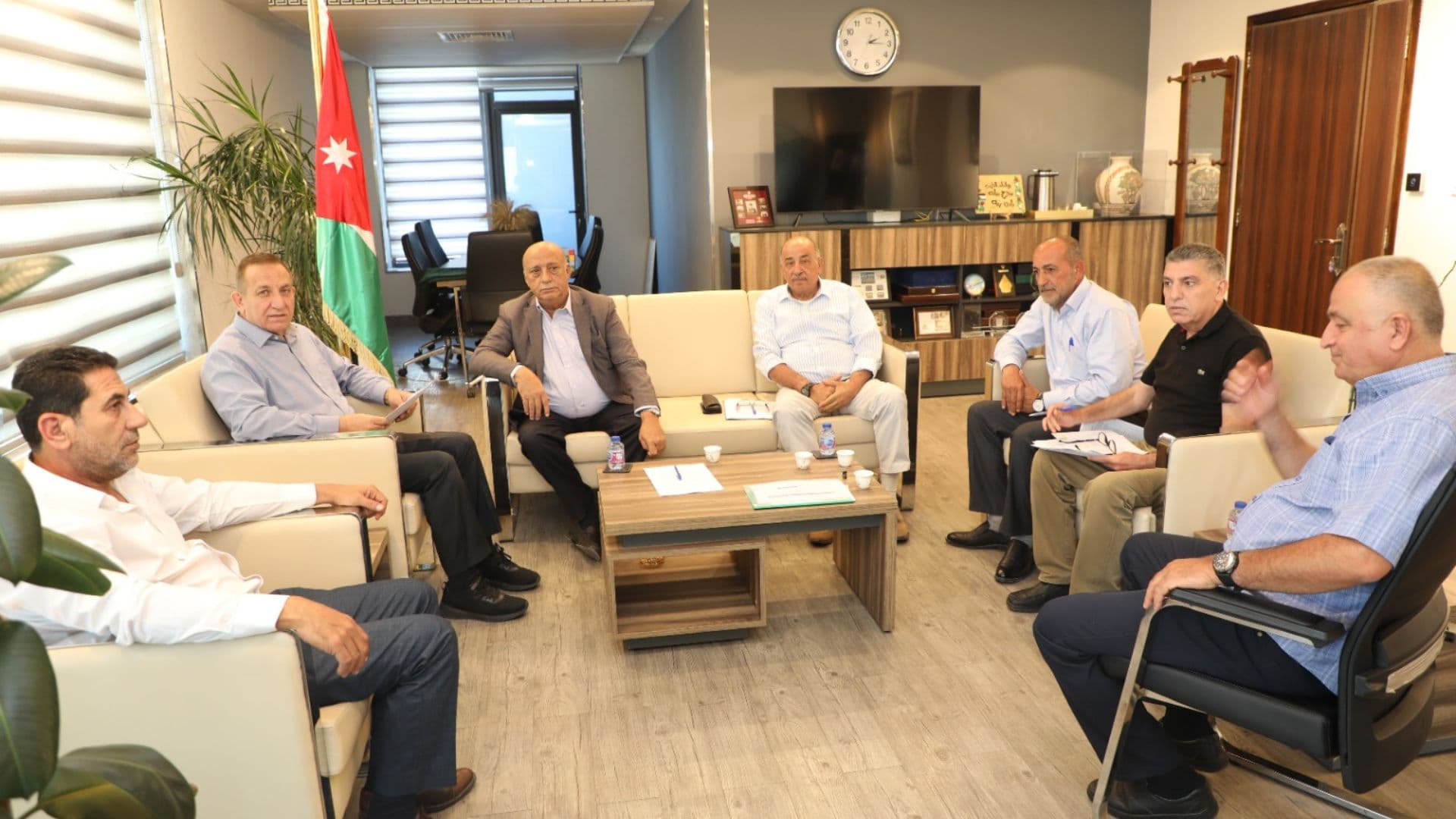 وزير الزراعة يبحث مع نقابة المعاصر issues of olive sector