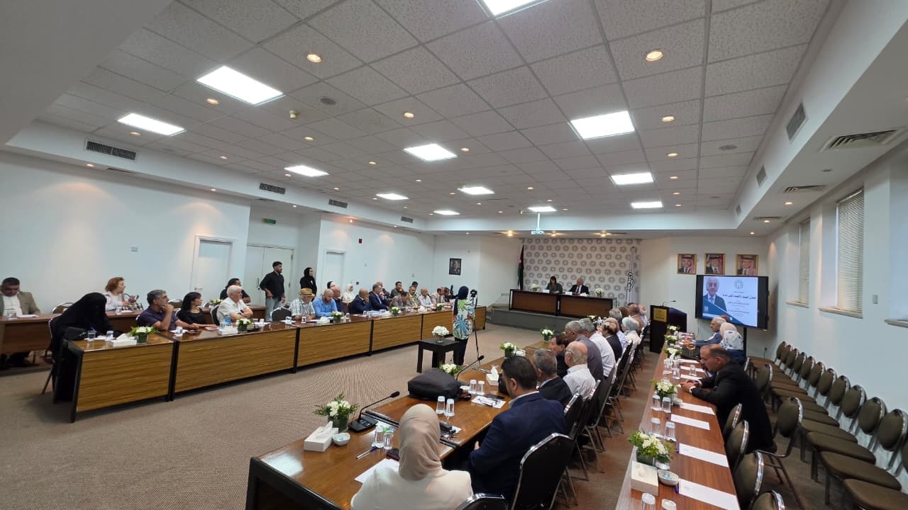 Barqawi Discusses Self at Arab Forum