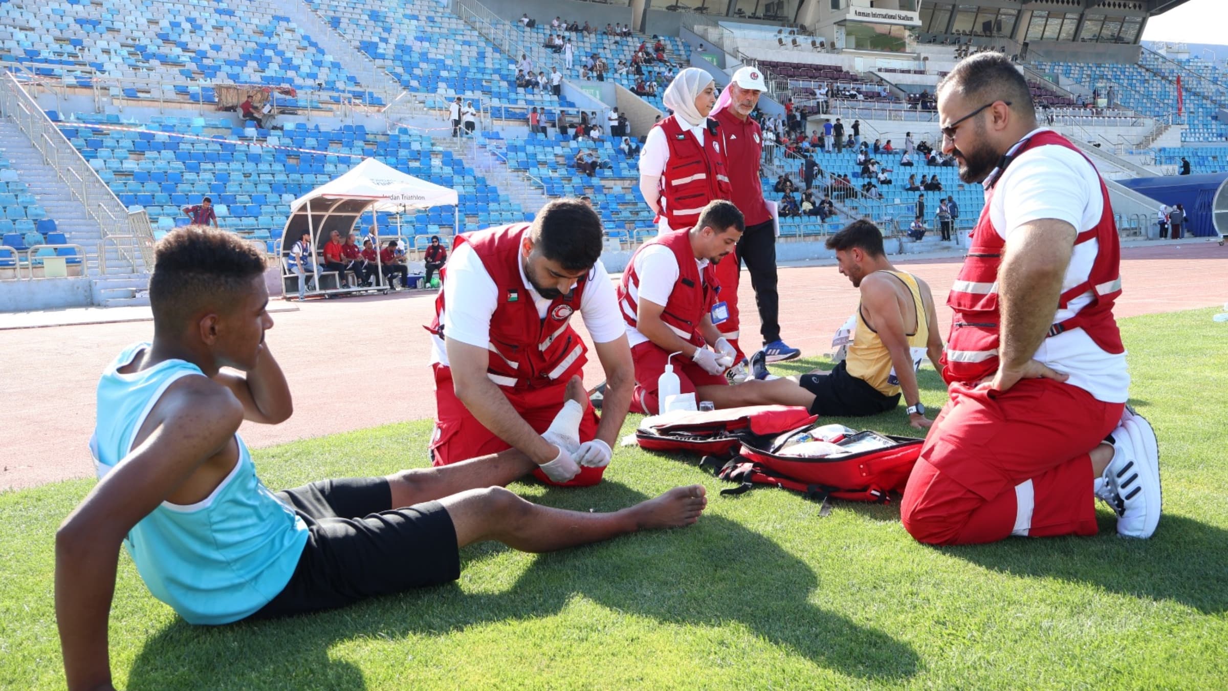 Jordanian Red Crescent offers first aid at athletics event