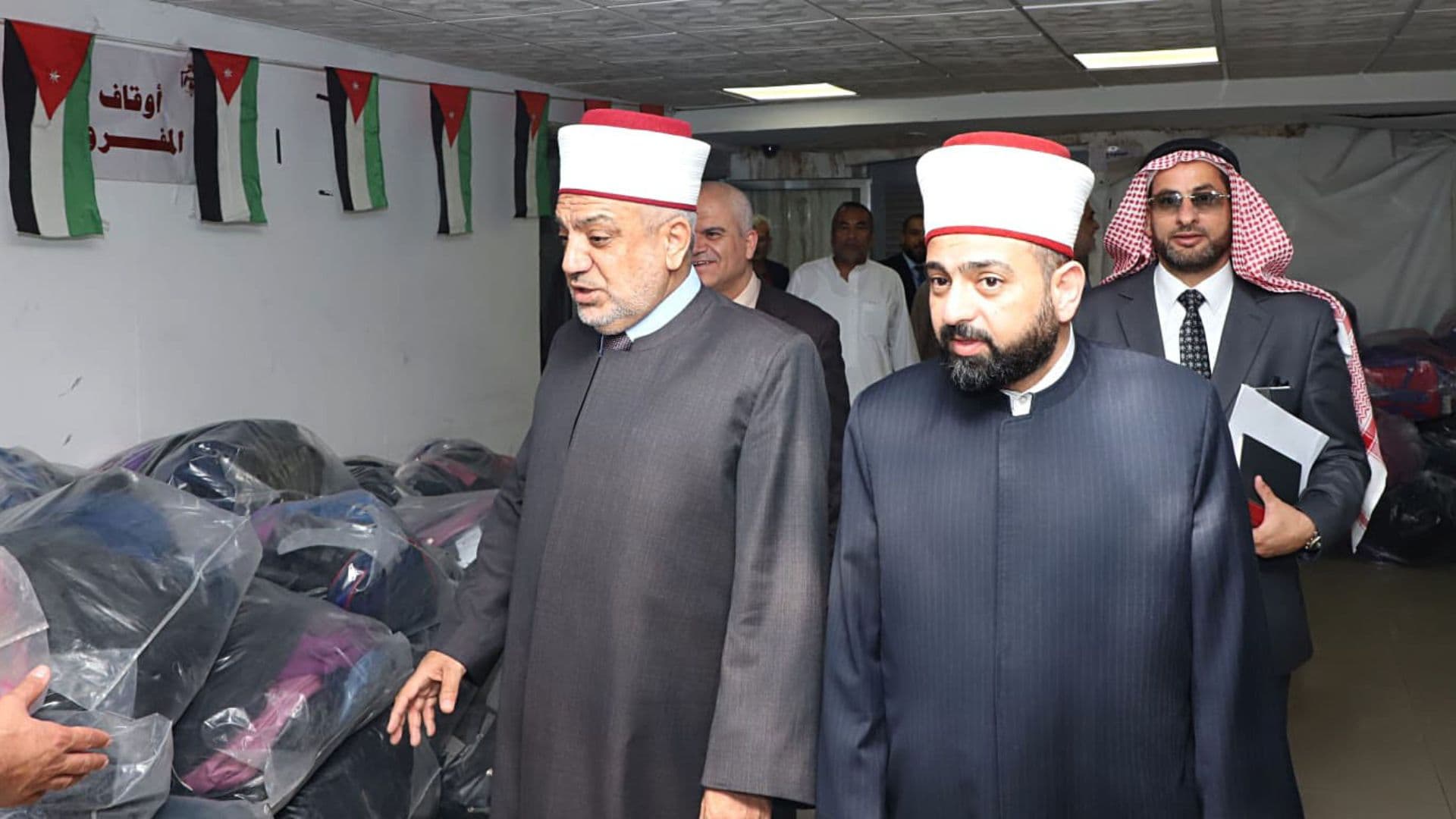 وزير الأوقاف يطلق مشروع دعم الطلاب