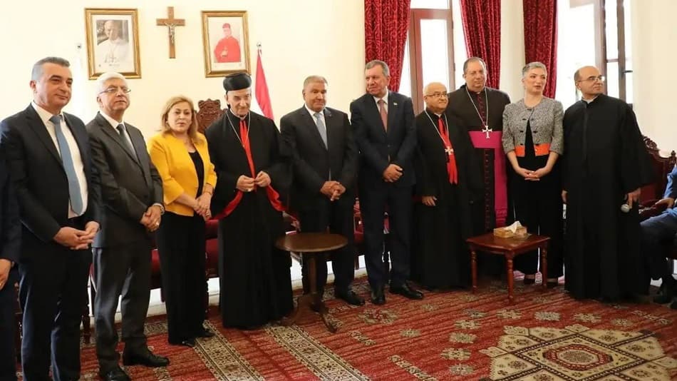 وفد نيابي يصف كنيسة المغطس كجسر تواصل