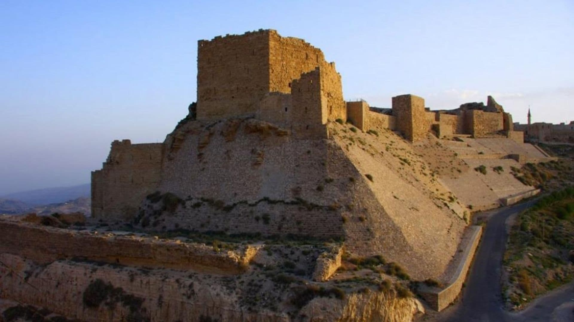 الكرك تحث على إحياء البيوت التراثية