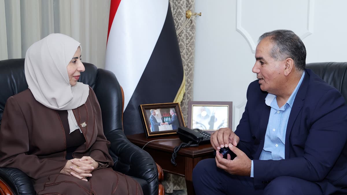 اليمن والأردن يبحثان تعزيز التعاون