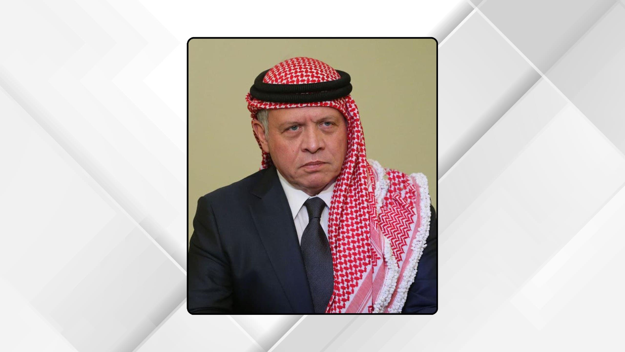 الملك يعزي خادم الحرمين وولي العهد في ضحايا مطاري أبها والملك خالد
