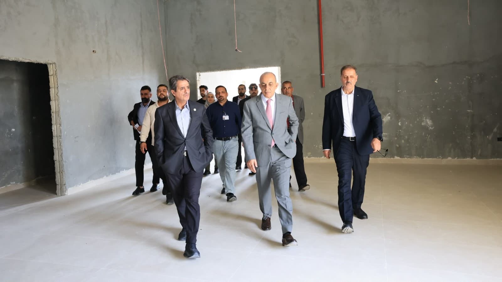 وزير الشباب والسياحة يناقشان استثمار بيت شباب مادبا