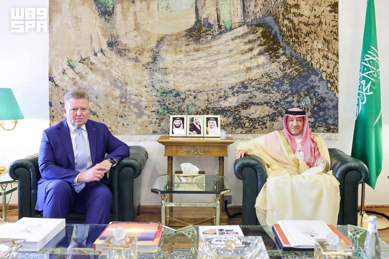 Deputy FM reviews ties with Polish envoy