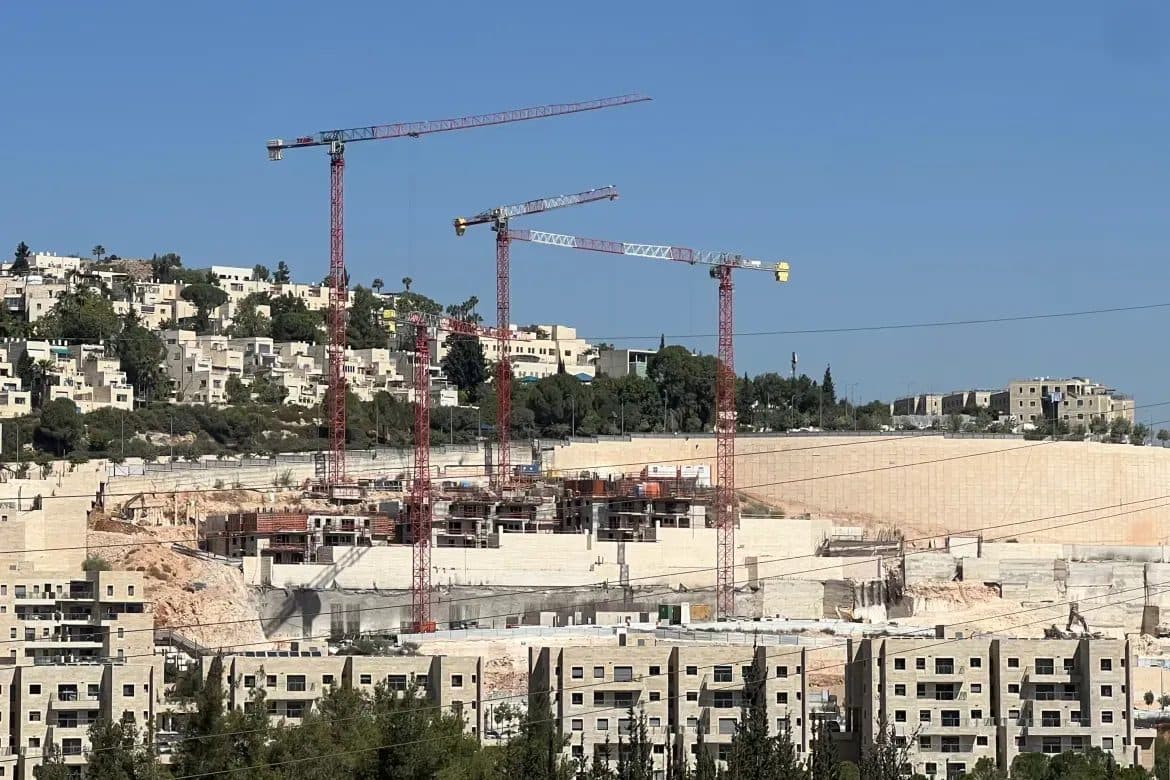 Israeli elections near: 3,400 new Jerusalem settlement units