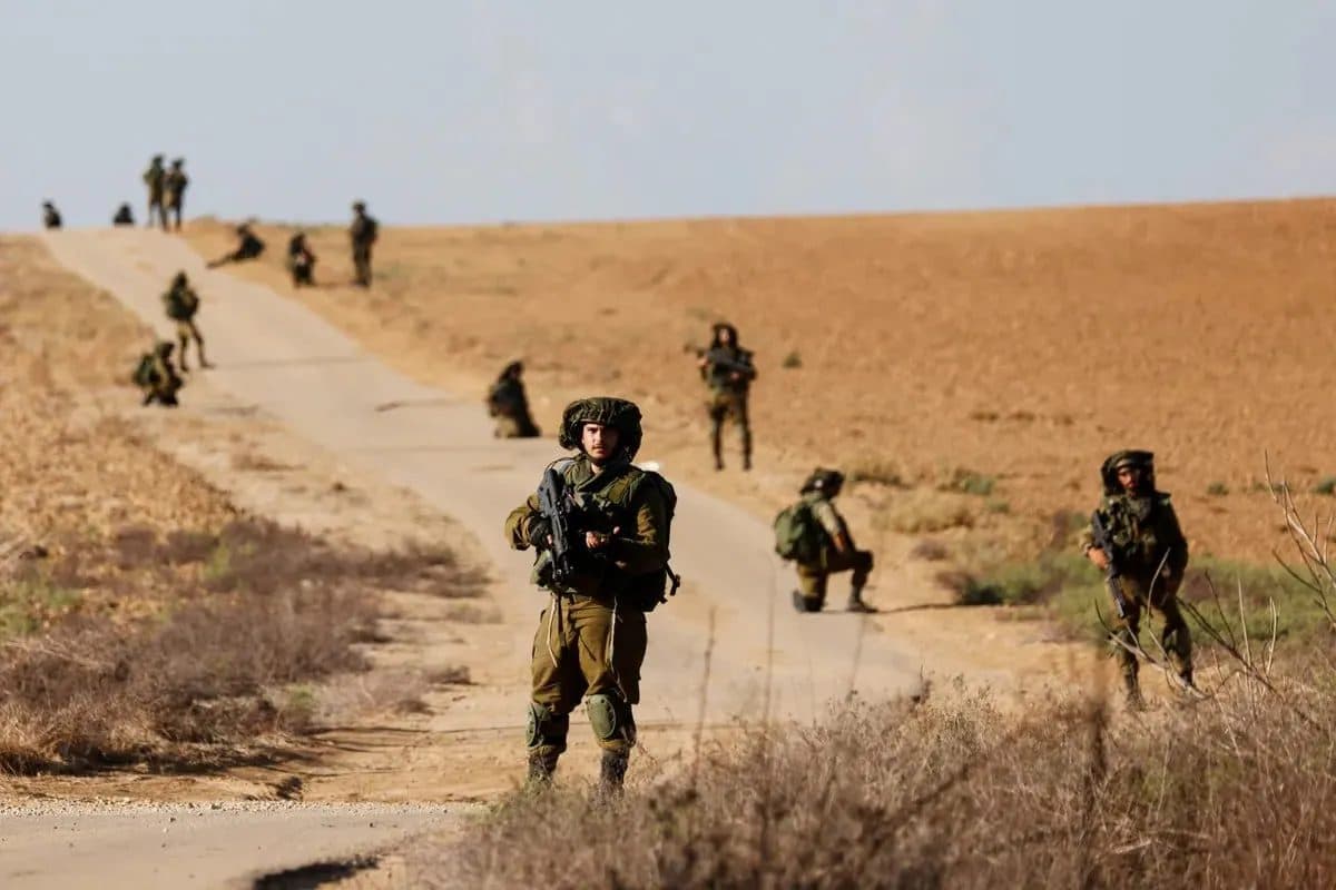 Army Moves Paratroopers from Gaza to West Bank
