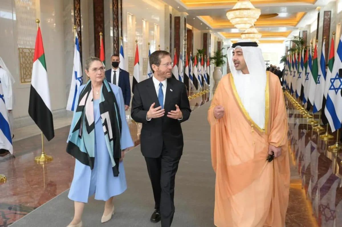 يديعوت: الاحتلال يعيد علاقاته السرية مع العرب