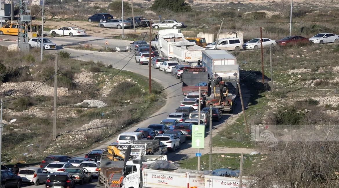 Channel 7: Settler hurt in Ramallah attack