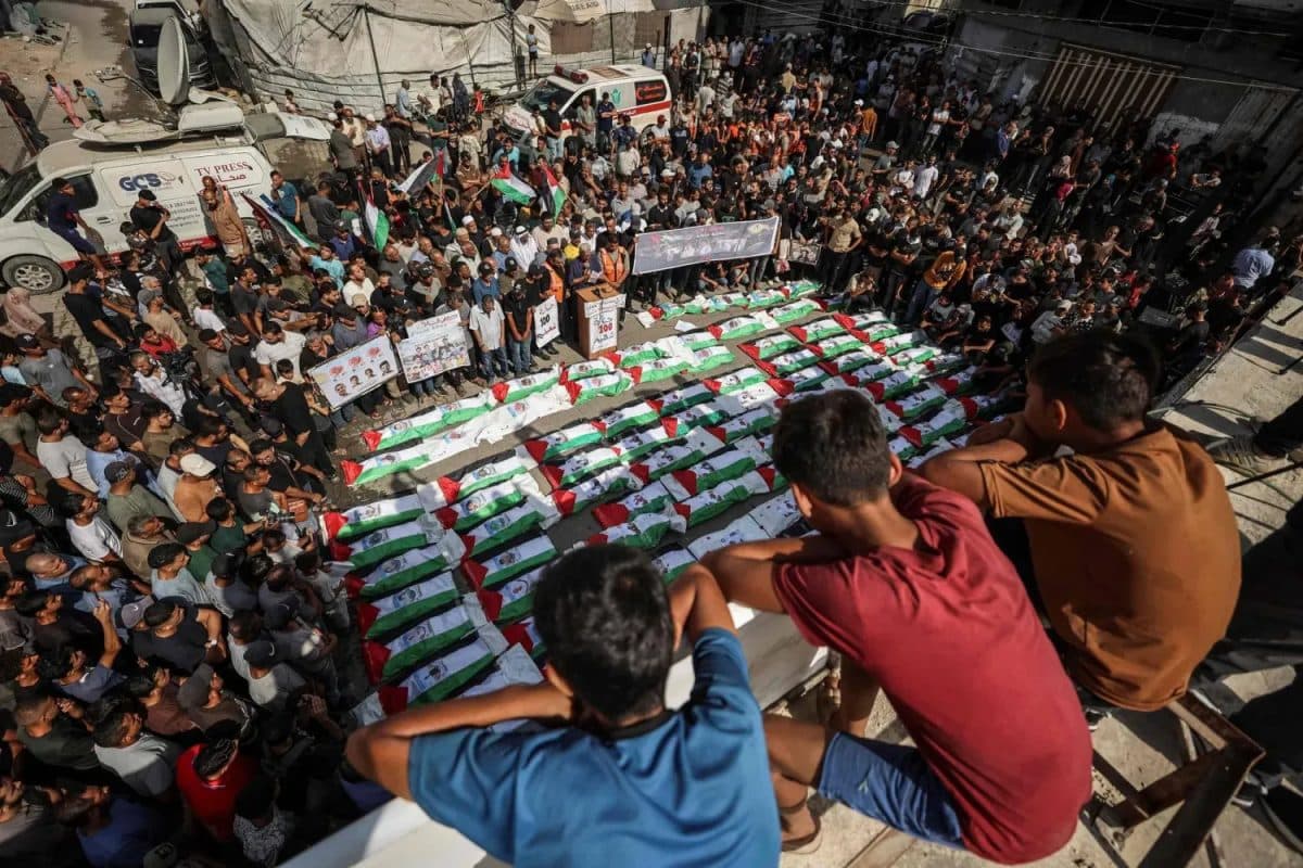 Gaza and West Bank face devastation amid leadership talks