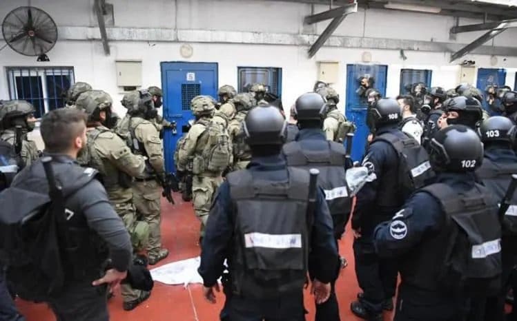 قمع واسع بحق الأسيرات في الدامون
