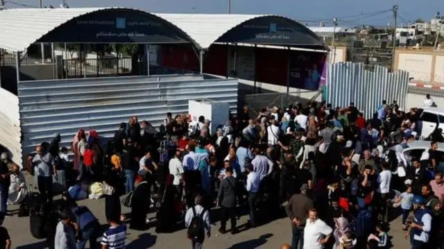 Occupation forces detain Palestinian returning to Gaza