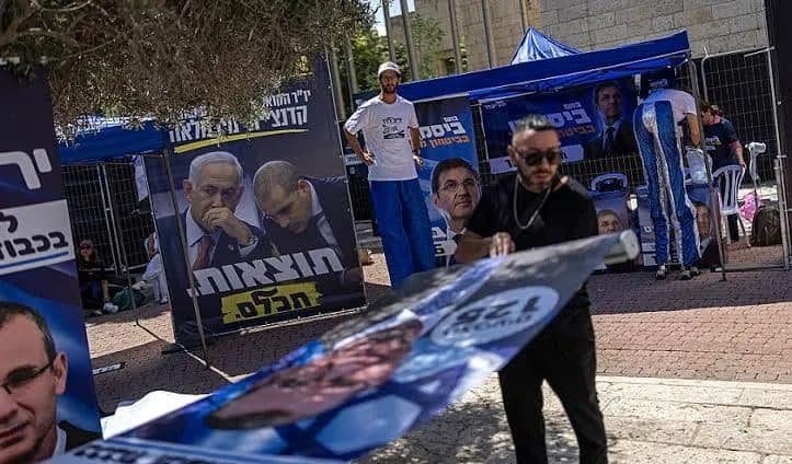Israeli elections: Change Bloc Disputes and Tied Results