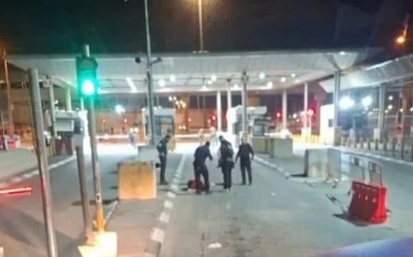 Jerusalem man injured by forces at Qalandia