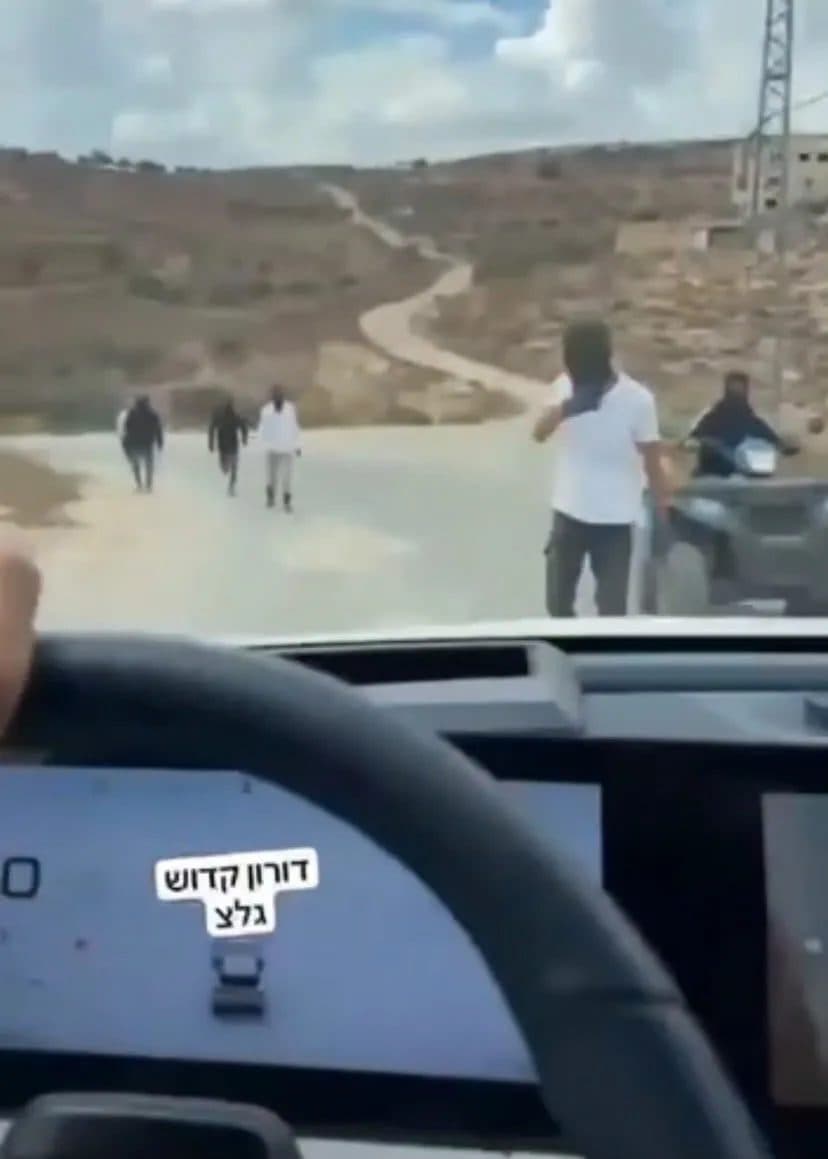 Settlers attack diplomatic delegations in Taybeh