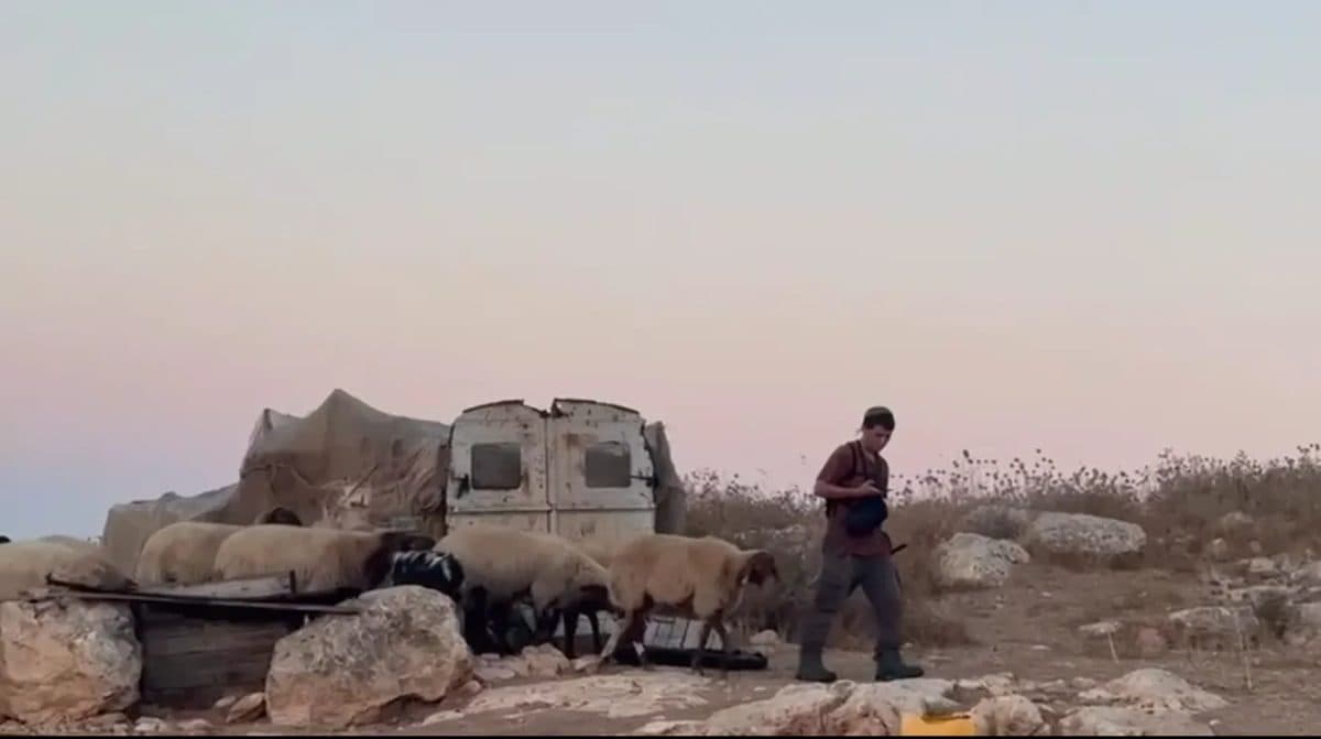 إصابات خلال هجوم في الخليل