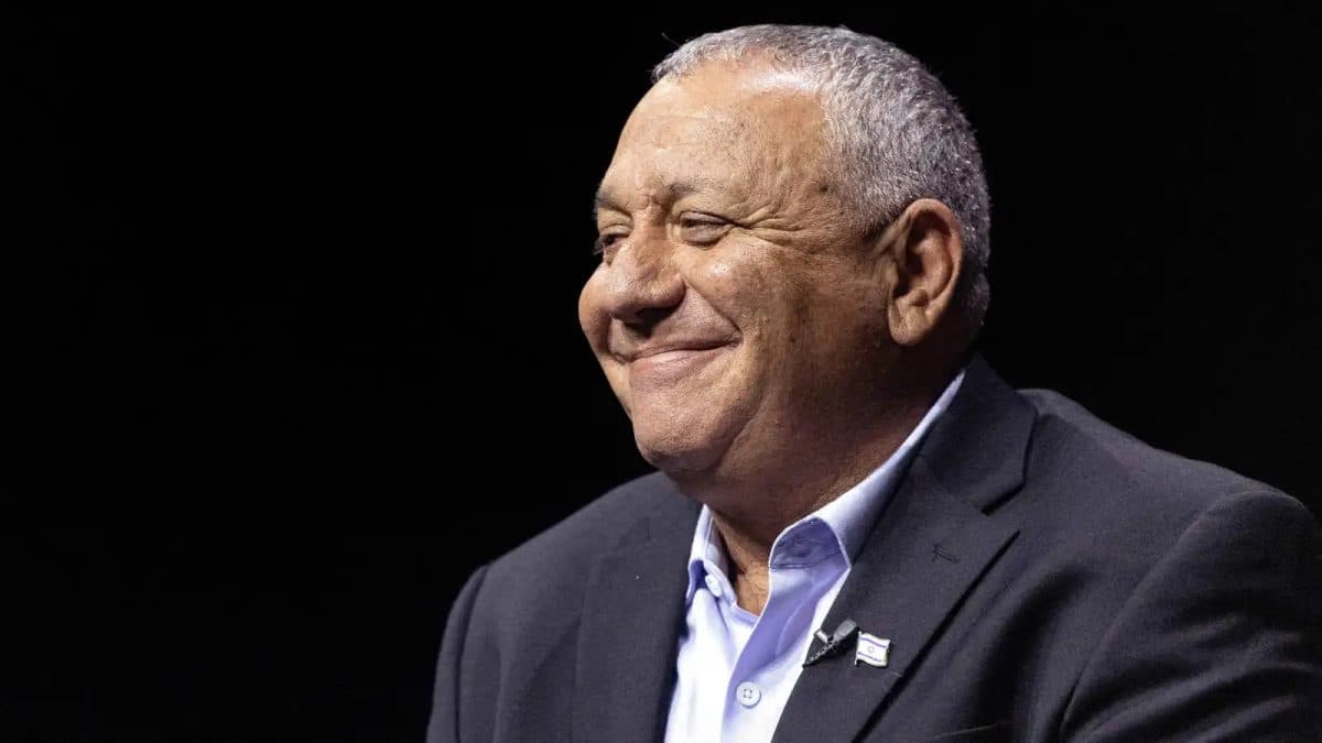 الخارطة السياسية في إسرائيل تركز على آيزنكوت وتطوير الجبهات
