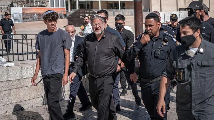 بن غفير يدعو لفتح الأقصى للمستوطنين السبت