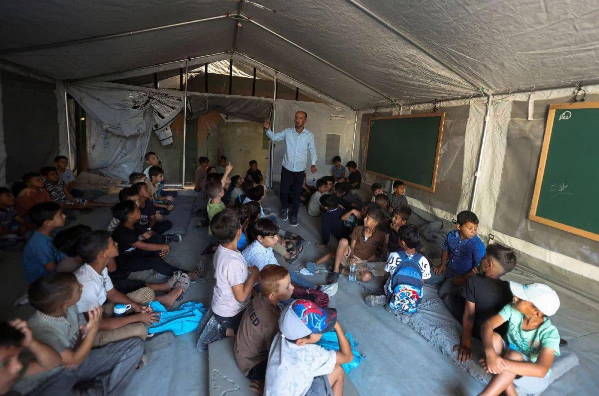 Palestinian curricula face mounting pressures