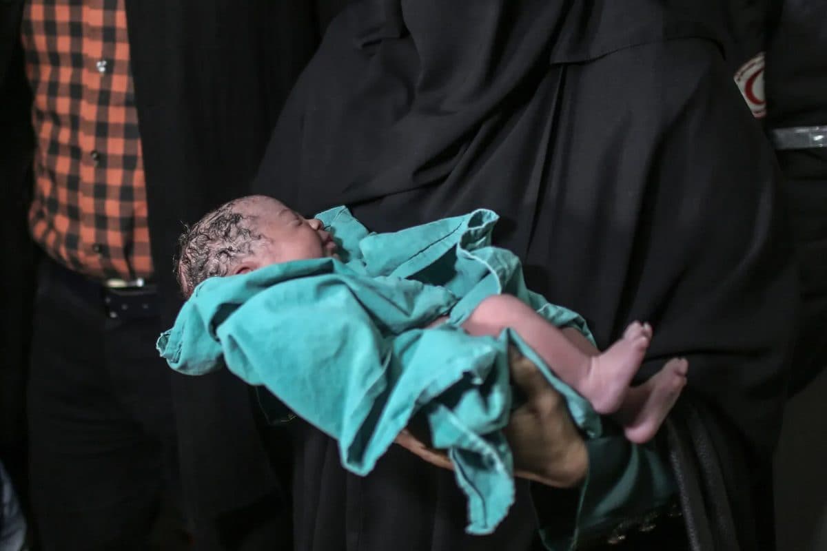 Gaza sees 5493 newborns, 203 deaths in August