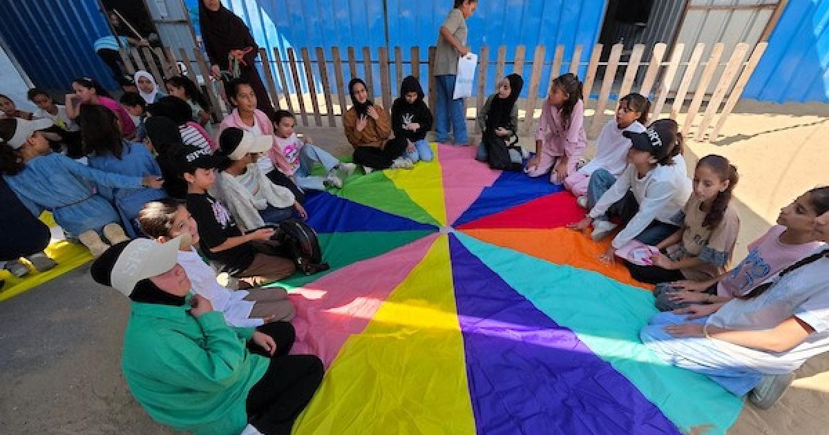 طلاب فلسطينيون يشاركون في فعاليات "أجراس المدارس" في خان يونس
