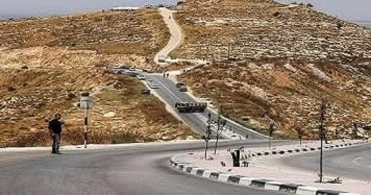 إسرائيل توسع شبكة الطرق في الضفة